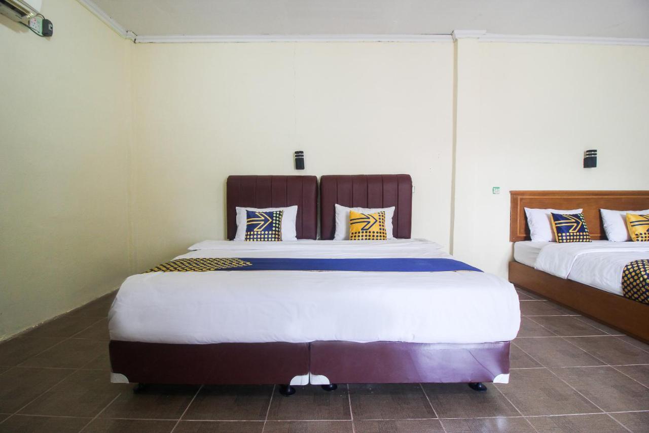 Spot On 2809 Hotel Yasmin Siak Sri Indrapura Экстерьер фото
