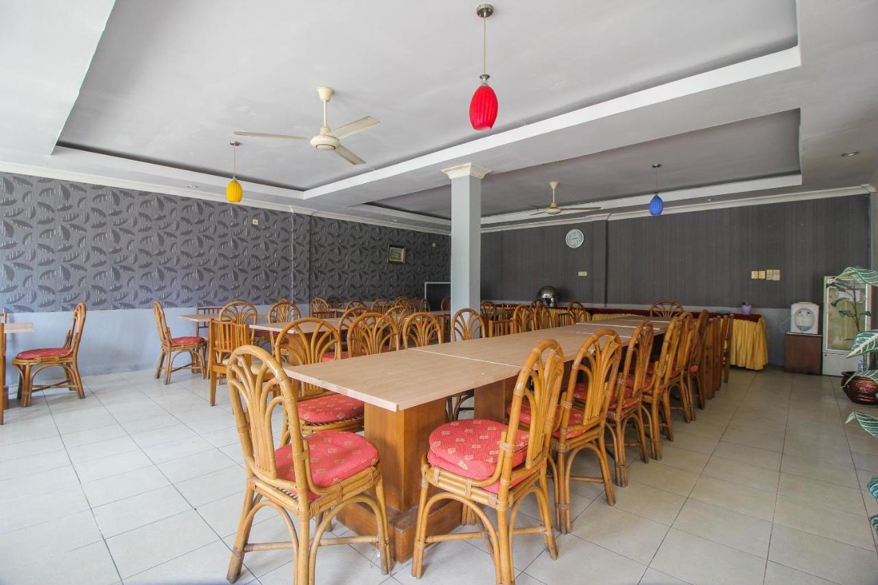 Spot On 2809 Hotel Yasmin Siak Sri Indrapura Экстерьер фото