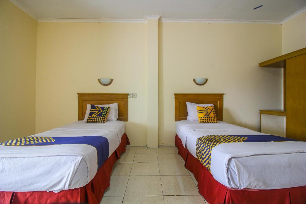 Spot On 2809 Hotel Yasmin Siak Sri Indrapura Экстерьер фото