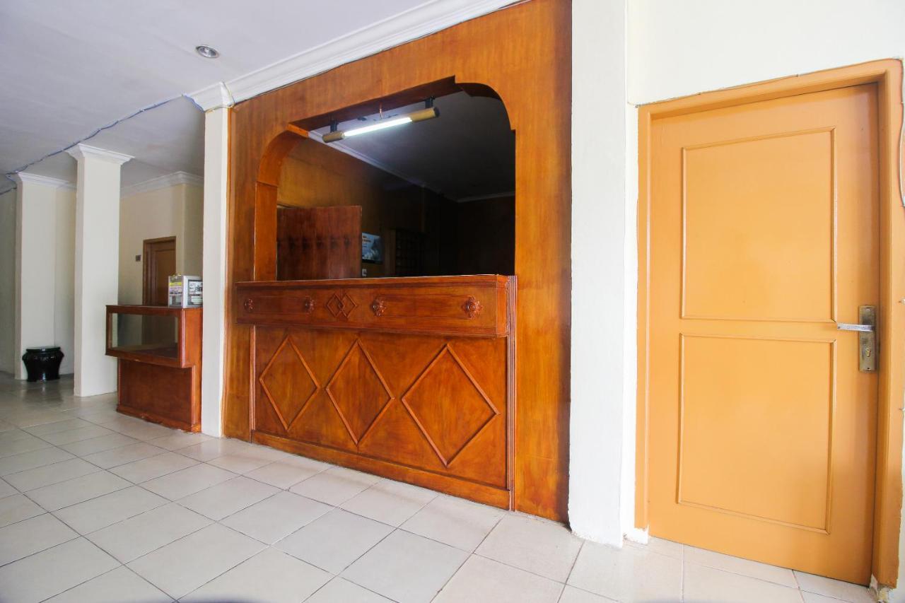 Spot On 2809 Hotel Yasmin Siak Sri Indrapura Экстерьер фото