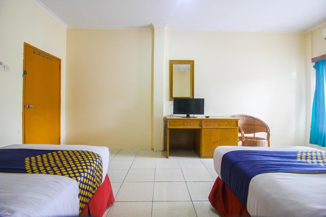 Spot On 2809 Hotel Yasmin Siak Sri Indrapura Экстерьер фото