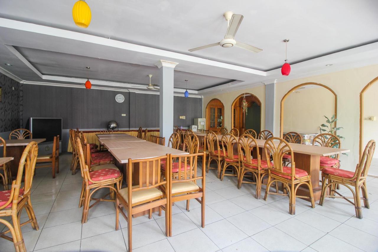 Spot On 2809 Hotel Yasmin Siak Sri Indrapura Экстерьер фото