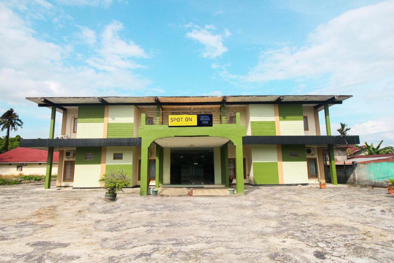 Spot On 2809 Hotel Yasmin Siak Sri Indrapura Экстерьер фото